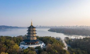 西湖申遗15周年 朱炳仁与雷峰塔：一座铜塔撑起的世界目光